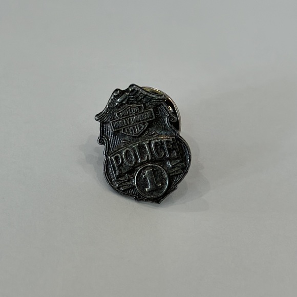 Harley-Davidson Police Pin - Picture 3 of 3